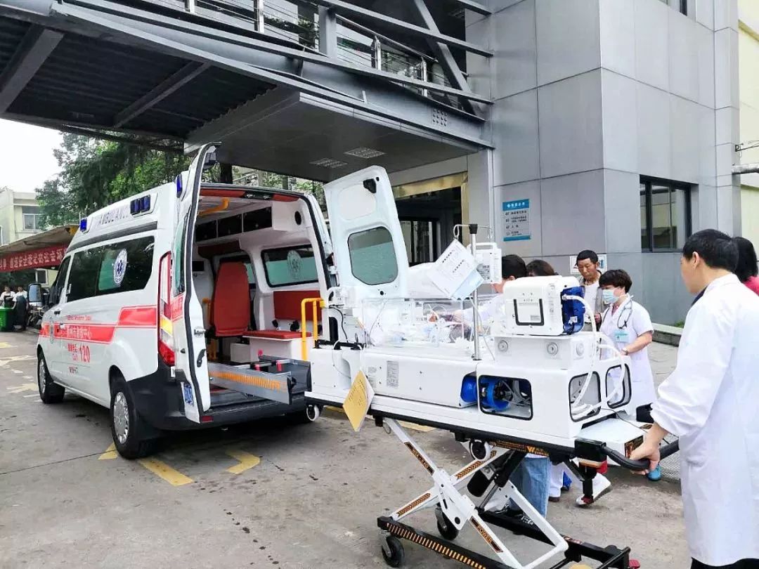 湘乡市长短途救护车转院